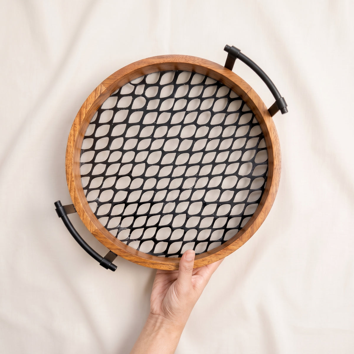 Heritage Lattice Round Serving Tray Set